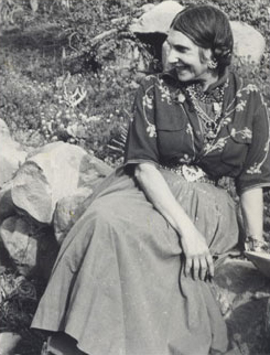 Beatrice Wood in Ojai, 1956