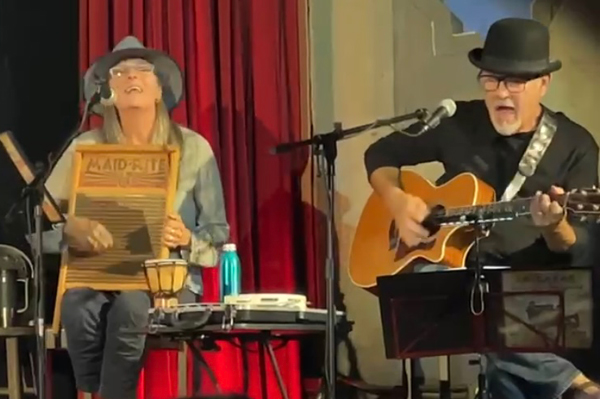 Hans Betzholtz and Lisa Starr - Hootenanny Sing-Along
